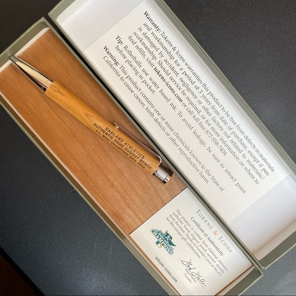 Tokens & Icons Oakland A’s Dugout Bench Color Pen - Picture 3 of 13
